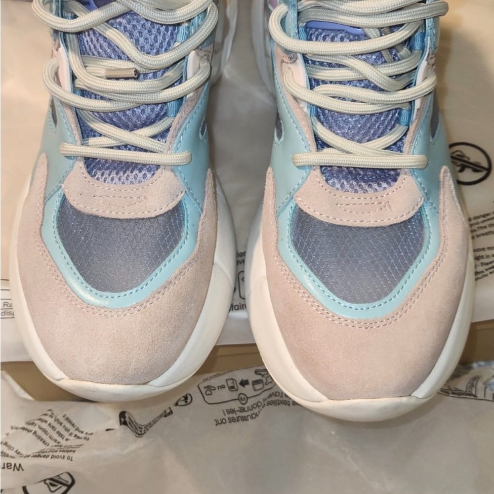 Pinko Women's Sneakers in Light Blue and Beige